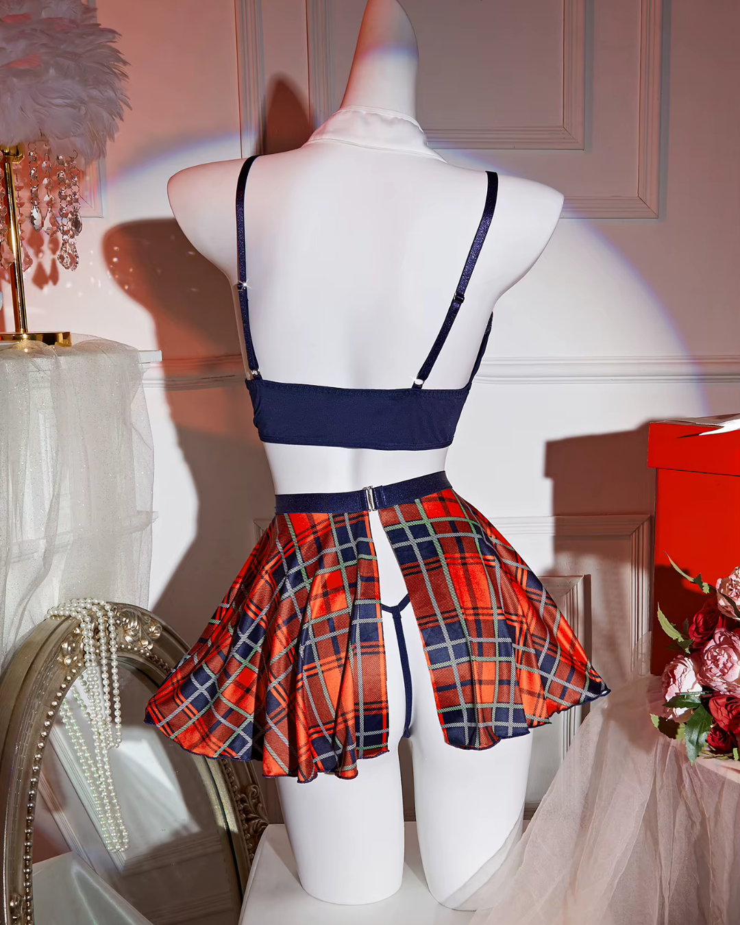 Crimson Temptation™ Student Fantasy - 4 Piece Set